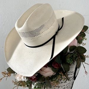 Resistol cutbank 6 7/8” western cowboy hat. Recently purchased. Worn once.